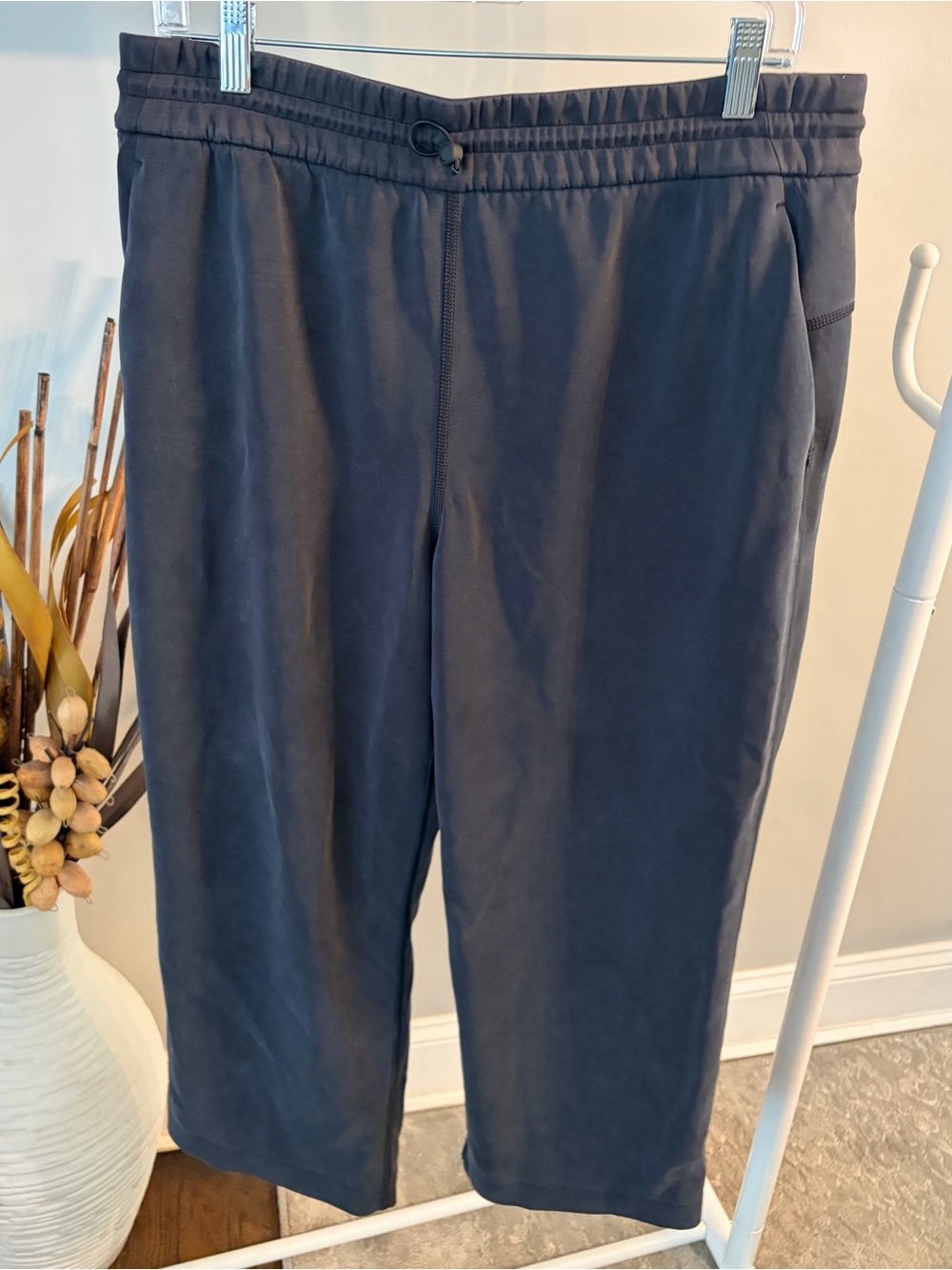 Lululemon Softstreme High-Rise Straight-Leg Cropped Pants size 12 - Picture 1 of 9